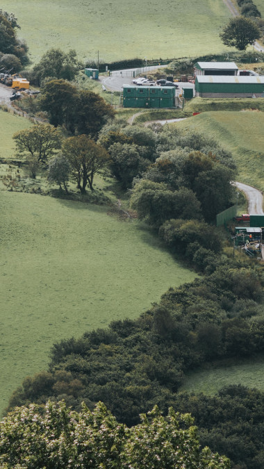 Dry stack tailings facility